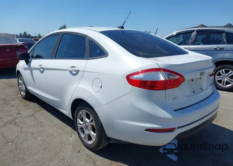 2016 Ford Fiesta Se z USA, uszkodzony, nr VIN 3FADP4BJXGM144663